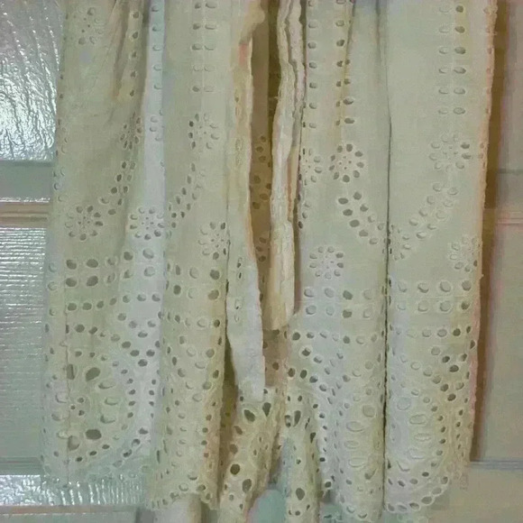 Sperry Cotton eyelet embroidered off the shoulder romper size L - Picture 6 of 8